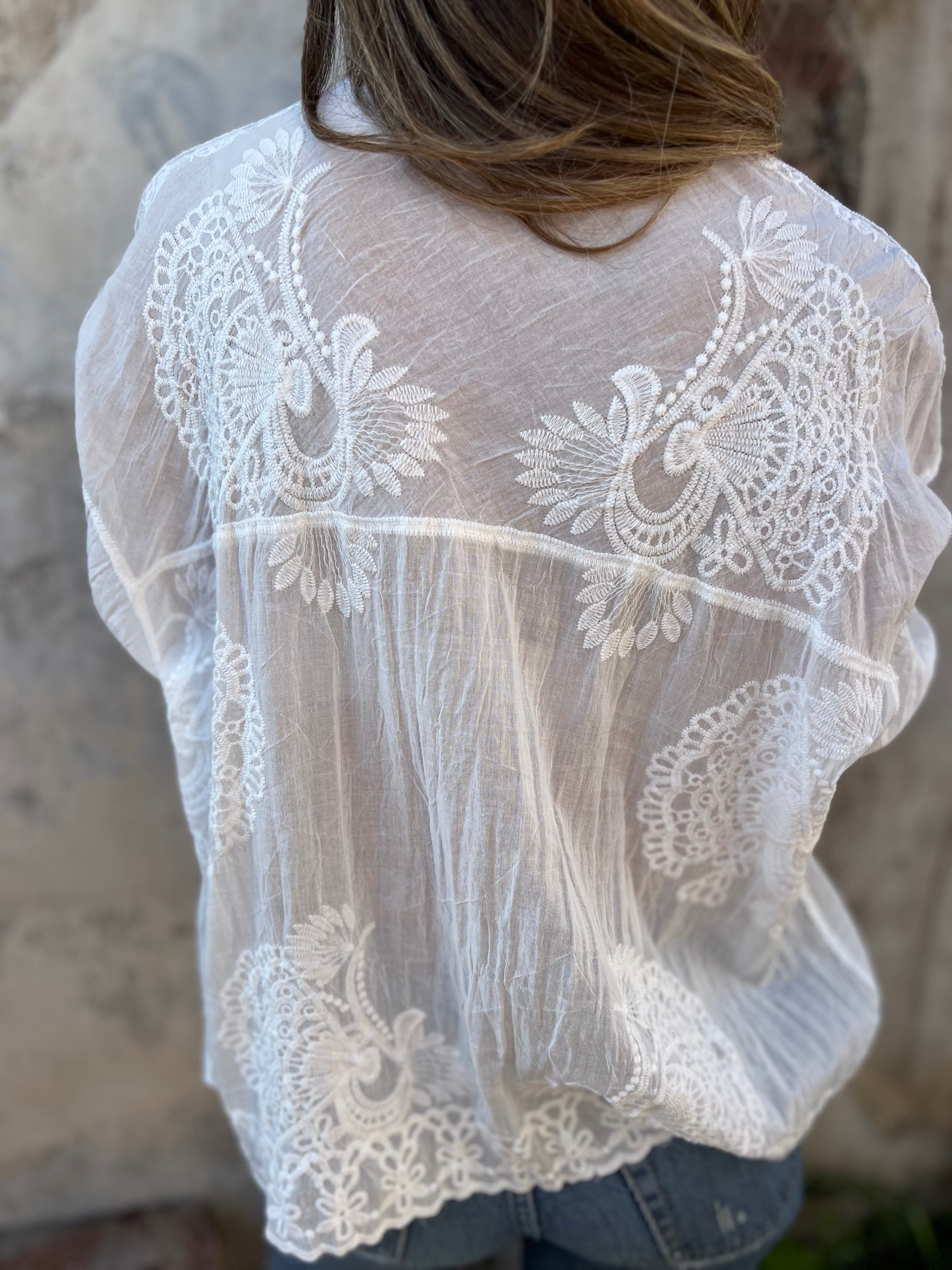Eva | Chic Blouse