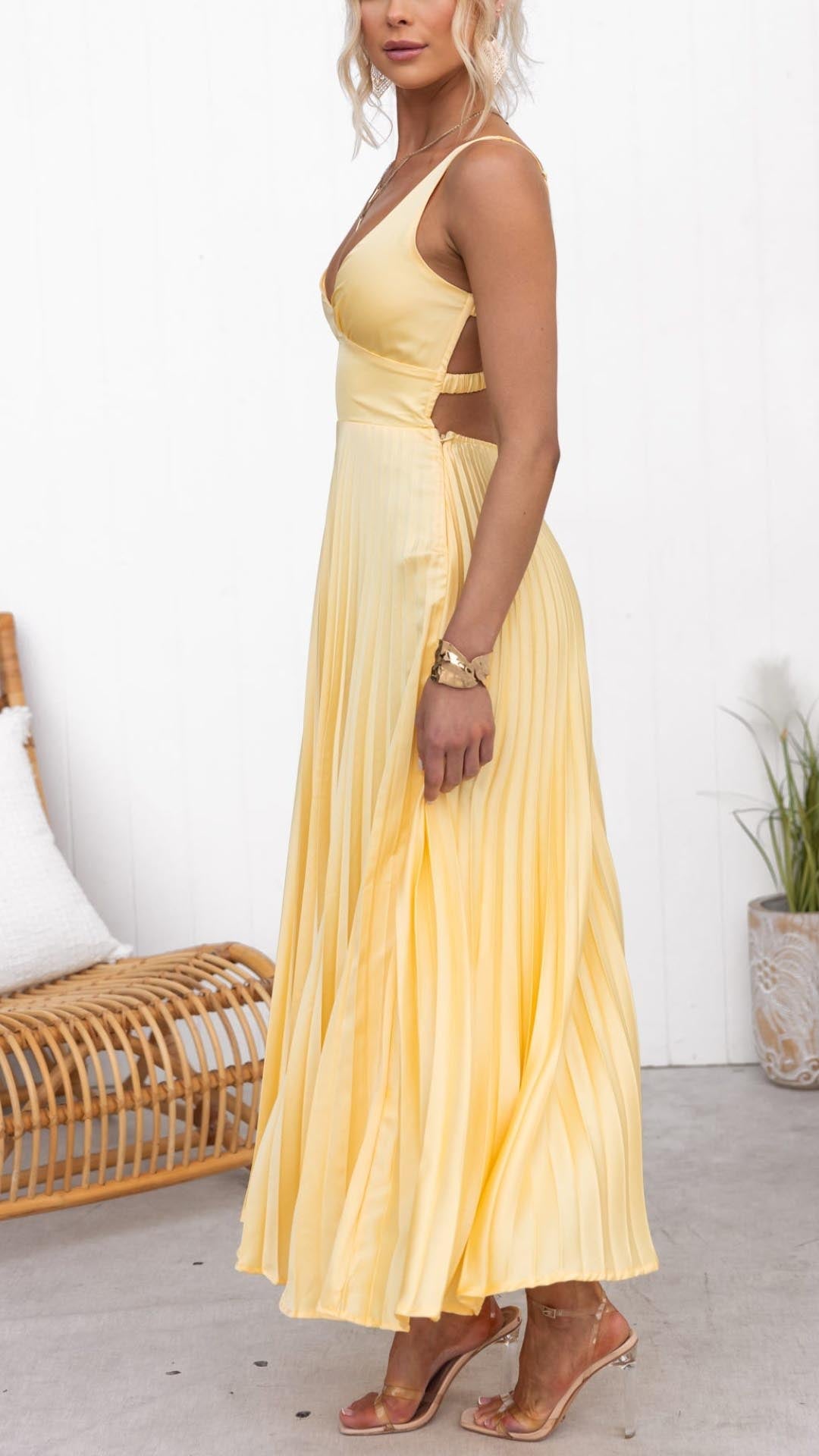 Aby | Elegant Yellow Maxi Dress